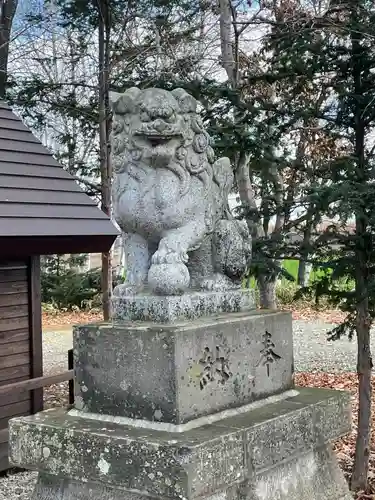 愛國神社の狛犬