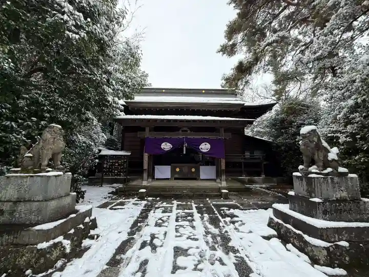 忍 諏訪神社・東照宮 の{uncategorized: "未分類", other: "その他", undefined: "問題あり", building: "その他建物", grave: "お墓", sacred_gate: "鳥居", guardian: "狛犬", statue: "像", buddha: "仏像", history: "歴史", nature: "自然", garden: "庭園", animal: "動物", pagoda: "塔", temizu: "手水舎", mountain_gate: "山門・神門", sanctuary: "本殿・本堂", subordinate: "末社・摂社", art: "芸術", scenery: "景色", jizo: "地蔵", ema: "絵馬", goshuin: "御朱印", omikuji: "おみくじ", items: "授与品その他", amulet: "お守り", goshuincho: "御朱印帳", eats: "食事", festival: "お祭り", votive_dance: "神楽", shichigosan: "七五三参", wedding: "結婚式", experience: "体験その他", initially: "初詣", around: "周辺", anti_infection: "感染症対策"}