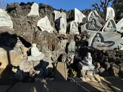 真珠院の{uncategorized: "未分類", other: "その他", undefined: "問題あり", building: "その他建物", grave: "お墓", sacred_gate: "鳥居", guardian: "狛犬", statue: "像", buddha: "仏像", history: "歴史", nature: "自然", garden: "庭園", animal: "動物", pagoda: "塔", temizu: "手水舎", mountain_gate: "山門・神門", sanctuary: "本殿・本堂", subordinate: "末社・摂社", art: "芸術", scenery: "景色", jizo: "地蔵", ema: "絵馬", goshuin: "御朱印", omikuji: "おみくじ", items: "授与品その他", amulet: "お守り", goshuincho: "御朱印帳", eats: "食事", festival: "お祭り", votive_dance: "神楽", shichigosan: "七五三参", wedding: "結婚式", experience: "体験その他", initially: "初詣", around: "周辺", anti_infection: "感染症対策"}