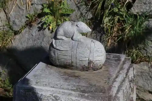 菅布禰神社の狛犬