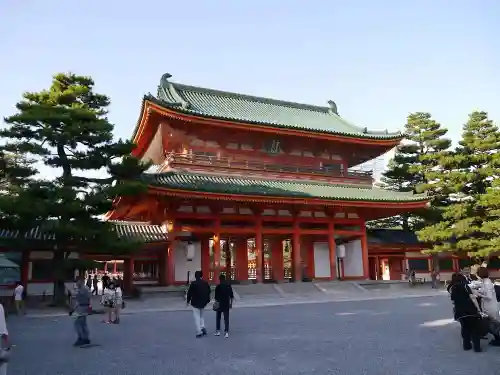 平安神宮の山門