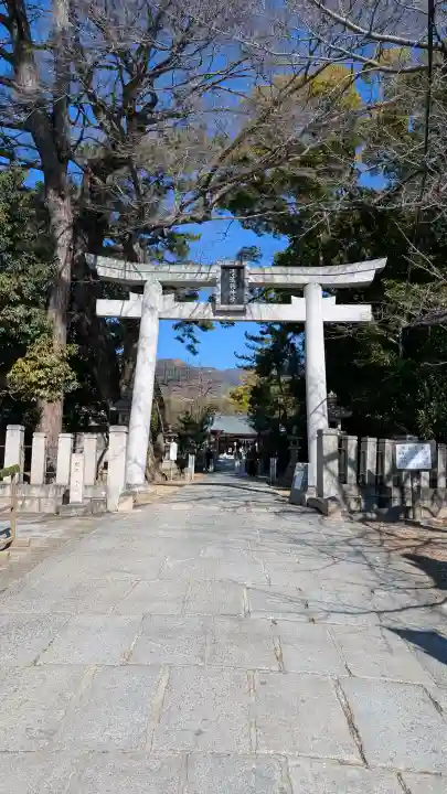 弓弦羽神社の{uncategorized: "未分類", other: "その他", undefined: "問題あり", building: "その他建物", grave: "お墓", sacred_gate: "鳥居", guardian: "狛犬", statue: "像", buddha: "仏像", history: "歴史", nature: "自然", garden: "庭園", animal: "動物", pagoda: "塔", temizu: "手水舎", mountain_gate: "山門・神門", sanctuary: "本殿・本堂", subordinate: "末社・摂社", art: "芸術", scenery: "景色", jizo: "地蔵", ema: "絵馬", goshuin: "御朱印", omikuji: "おみくじ", items: "授与品その他", amulet: "お守り", goshuincho: "御朱印帳", eats: "食事", festival: "お祭り", votive_dance: "神楽", shichigosan: "七五三参", wedding: "結婚式", experience: "体験その他", initially: "初詣", around: "周辺", anti_infection: "感染症対策"}