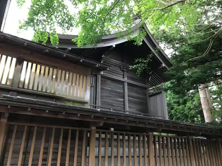 湯倉神社の本殿・本堂