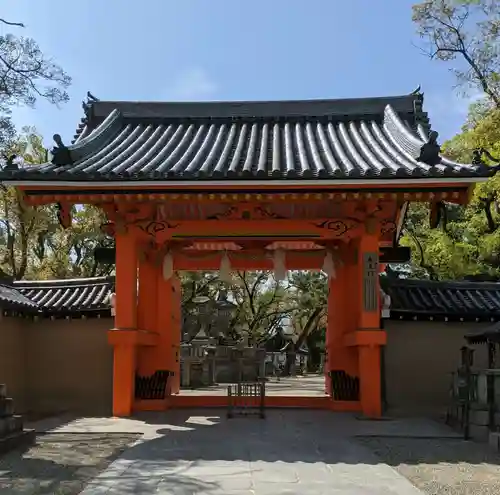 西宮神社の山門