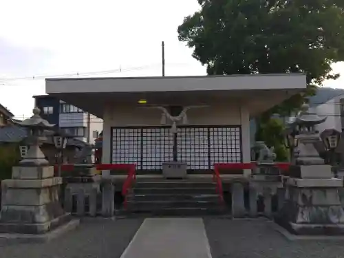 春日神社の{uncategorized: "未分類", other: "その他", undefined: "問題あり", building: "その他建物", grave: "お墓", sacred_gate: "鳥居", guardian: "狛犬", statue: "像", buddha: "仏像", history: "歴史", nature: "自然", garden: "庭園", animal: "動物", pagoda: "塔", temizu: "手水舎", mountain_gate: "山門・神門", sanctuary: "本殿・本堂", subordinate: "末社・摂社", art: "芸術", scenery: "景色", jizo: "地蔵", ema: "絵馬", goshuin: "御朱印", omikuji: "おみくじ", items: "授与品その他", amulet: "お守り", goshuincho: "御朱印帳", eats: "食事", festival: "お祭り", votive_dance: "神楽", shichigosan: "七五三参", wedding: "結婚式", experience: "体験その他", initially: "初詣", around: "周辺", anti_infection: "感染症対策"}