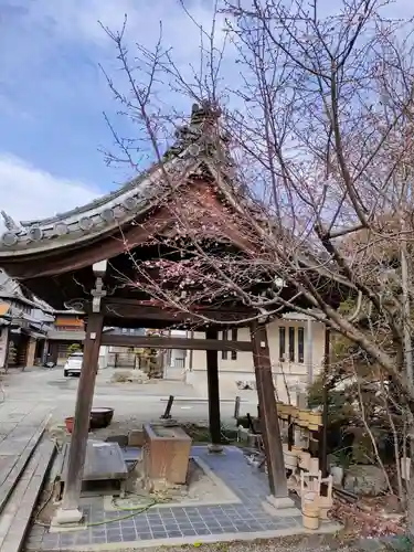 西光寺の手水舎
