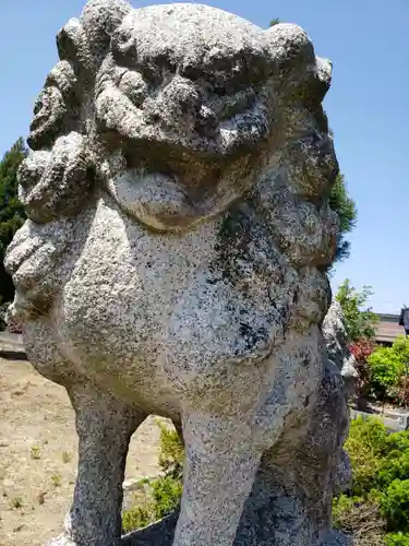 神明社の狛犬