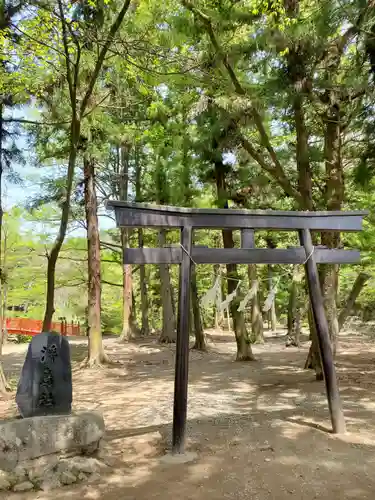 浮島社の鳥居