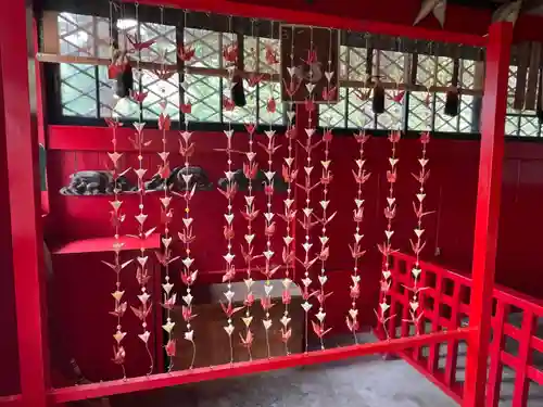 鶴若稲荷神社の芸術