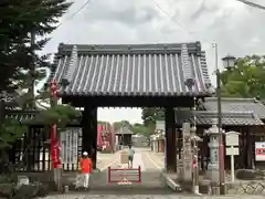 笠覆寺 (笠寺観音)の山門