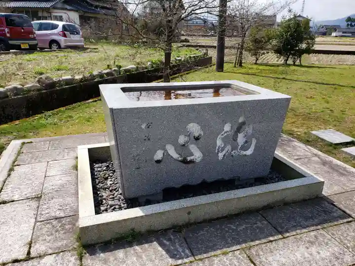 神明宮の手水舎