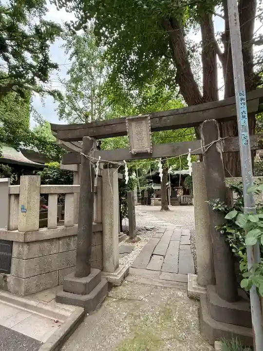 小野照崎神社の{uncategorized: "未分類", other: "その他", undefined: "問題あり", building: "その他建物", grave: "お墓", sacred_gate: "鳥居", guardian: "狛犬", statue: "像", buddha: "仏像", history: "歴史", nature: "自然", garden: "庭園", animal: "動物", pagoda: "塔", temizu: "手水舎", mountain_gate: "山門・神門", sanctuary: "本殿・本堂", subordinate: "末社・摂社", art: "芸術", scenery: "景色", jizo: "地蔵", ema: "絵馬", goshuin: "御朱印", omikuji: "おみくじ", items: "授与品その他", amulet: "お守り", goshuincho: "御朱印帳", eats: "食事", festival: "お祭り", votive_dance: "神楽", shichigosan: "七五三参", wedding: "結婚式", experience: "体験その他", initially: "初詣", around: "周辺", anti_infection: "感染症対策"}
