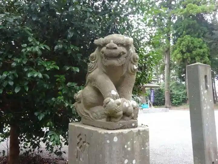 宇都母知神社の狛犬