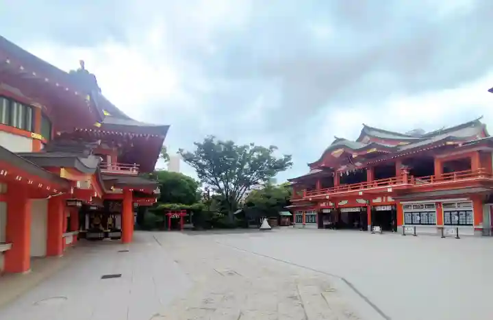 千葉神社の{uncategorized: "未分類", other: "その他", undefined: "問題あり", building: "その他建物", grave: "お墓", sacred_gate: "鳥居", guardian: "狛犬", statue: "像", buddha: "仏像", history: "歴史", nature: "自然", garden: "庭園", animal: "動物", pagoda: "塔", temizu: "手水舎", mountain_gate: "山門・神門", sanctuary: "本殿・本堂", subordinate: "末社・摂社", art: "芸術", scenery: "景色", jizo: "地蔵", ema: "絵馬", goshuin: "御朱印", omikuji: "おみくじ", items: "授与品その他", amulet: "お守り", goshuincho: "御朱印帳", eats: "食事", festival: "お祭り", votive_dance: "神楽", shichigosan: "七五三参", wedding: "結婚式", experience: "体験その他", initially: "初詣", around: "周辺", anti_infection: "感染症対策"}