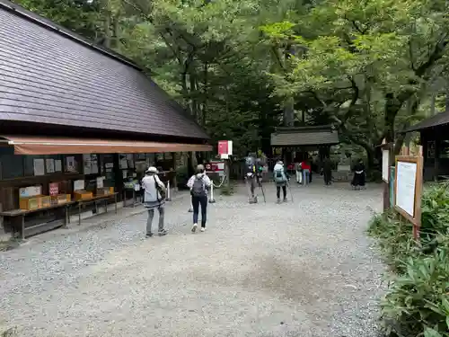 穂高神社奥宮の建物その他