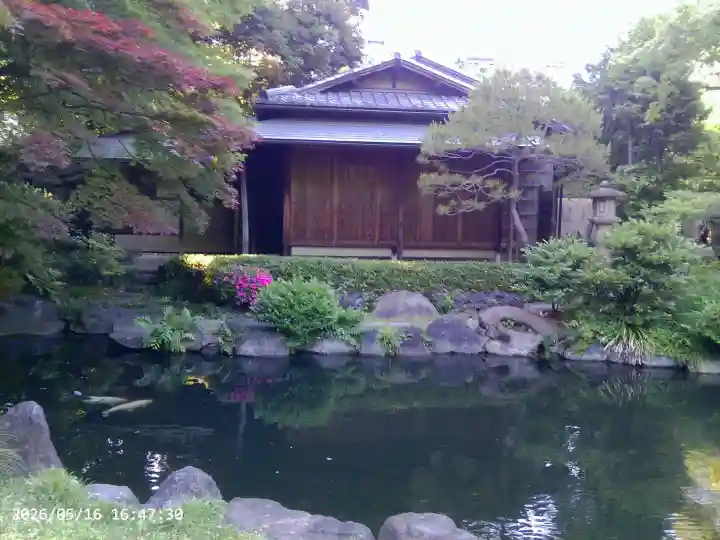靖國神社の{uncategorized: "未分類", other: "その他", undefined: "問題あり", building: "その他建物", grave: "お墓", sacred_gate: "鳥居", guardian: "狛犬", statue: "像", buddha: "仏像", history: "歴史", nature: "自然", garden: "庭園", animal: "動物", pagoda: "塔", temizu: "手水舎", mountain_gate: "山門・神門", sanctuary: "本殿・本堂", subordinate: "末社・摂社", art: "芸術", scenery: "景色", jizo: "地蔵", ema: "絵馬", goshuin: "御朱印", omikuji: "おみくじ", items: "授与品その他", amulet: "お守り", goshuincho: "御朱印帳", eats: "食事", festival: "お祭り", votive_dance: "神楽", shichigosan: "七五三参", wedding: "結婚式", experience: "体験その他", initially: "初詣", around: "周辺", anti_infection: "感染症対策"}