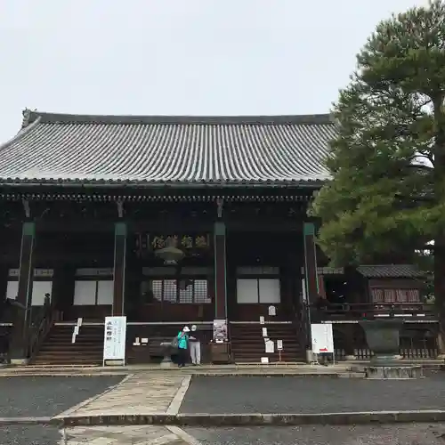 清凉寺の本殿・本堂