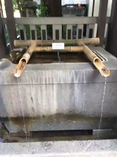 鳥越神社の手水舎