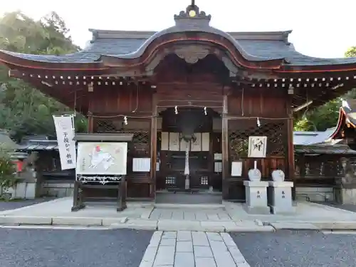 三尾神社の本殿