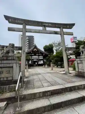 三輪神社の鳥居