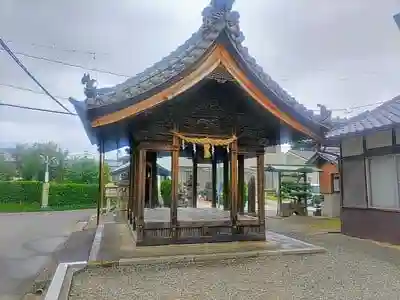 沓石神社の本殿