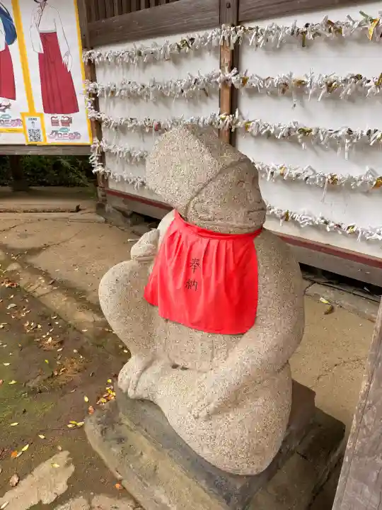 日吉神社の{uncategorized: "未分類", other: "その他", undefined: "問題あり", building: "その他建物", grave: "お墓", sacred_gate: "鳥居", guardian: "狛犬", statue: "像", buddha: "仏像", history: "歴史", nature: "自然", garden: "庭園", animal: "動物", pagoda: "塔", temizu: "手水舎", mountain_gate: "山門・神門", sanctuary: "本殿・本堂", subordinate: "末社・摂社", art: "芸術", scenery: "景色", jizo: "地蔵", ema: "絵馬", goshuin: "御朱印", omikuji: "おみくじ", items: "授与品その他", amulet: "お守り", goshuincho: "御朱印帳", eats: "食事", festival: "お祭り", votive_dance: "神楽", shichigosan: "七五三参", wedding: "結婚式", experience: "体験その他", initially: "初詣", around: "周辺", anti_infection: "感染症対策"}