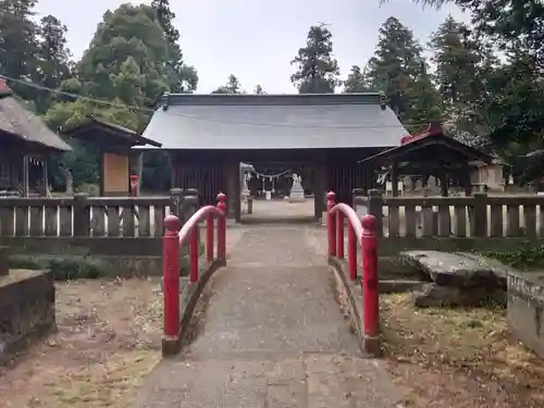 二宮赤城神社の山門・神門