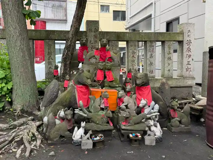 笠間稲荷神社 東京別社の{uncategorized: "未分類", other: "その他", undefined: "問題あり", building: "その他建物", grave: "お墓", sacred_gate: "鳥居", guardian: "狛犬", statue: "像", buddha: "仏像", history: "歴史", nature: "自然", garden: "庭園", animal: "動物", pagoda: "塔", temizu: "手水舎", mountain_gate: "山門・神門", sanctuary: "本殿・本堂", subordinate: "末社・摂社", art: "芸術", scenery: "景色", jizo: "地蔵", ema: "絵馬", goshuin: "御朱印", omikuji: "おみくじ", items: "授与品その他", amulet: "お守り", goshuincho: "御朱印帳", eats: "食事", festival: "お祭り", votive_dance: "神楽", shichigosan: "七五三参", wedding: "結婚式", experience: "体験その他", initially: "初詣", around: "周辺", anti_infection: "感染症対策"}