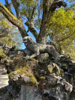吉香神社の{uncategorized: "未分類", other: "その他", undefined: "問題あり", building: "その他建物", grave: "お墓", sacred_gate: "鳥居", guardian: "狛犬", statue: "像", buddha: "仏像", history: "歴史", nature: "自然", garden: "庭園", animal: "動物", pagoda: "塔", temizu: "手水舎", mountain_gate: "山門・神門", sanctuary: "本殿・本堂", subordinate: "末社・摂社", art: "芸術", scenery: "景色", jizo: "地蔵", ema: "絵馬", goshuin: "御朱印", omikuji: "おみくじ", items: "授与品その他", amulet: "お守り", goshuincho: "御朱印帳", eats: "食事", festival: "お祭り", votive_dance: "神楽", shichigosan: "七五三参", wedding: "結婚式", experience: "体験その他", initially: "初詣", around: "周辺", anti_infection: "感染症対策"}