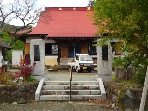 伊勢原 法泉寺の本殿・本堂