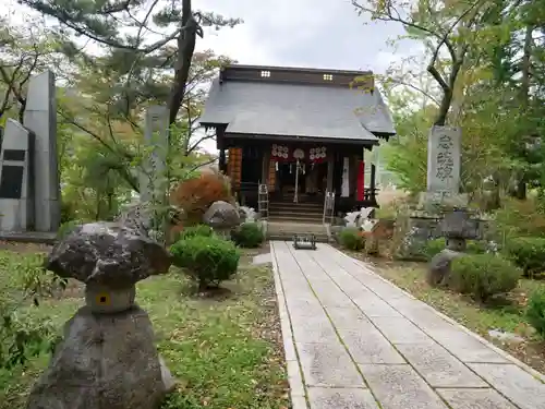 山家神社の末社