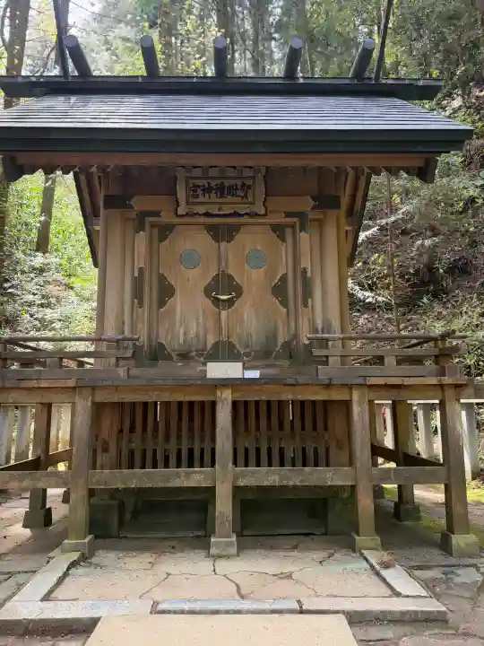 御岩神社の{uncategorized: "未分類", other: "その他", undefined: "問題あり", building: "その他建物", grave: "お墓", sacred_gate: "鳥居", guardian: "狛犬", statue: "像", buddha: "仏像", history: "歴史", nature: "自然", garden: "庭園", animal: "動物", pagoda: "塔", temizu: "手水舎", mountain_gate: "山門・神門", sanctuary: "本殿・本堂", subordinate: "末社・摂社", art: "芸術", scenery: "景色", jizo: "地蔵", ema: "絵馬", goshuin: "御朱印", omikuji: "おみくじ", items: "授与品その他", amulet: "お守り", goshuincho: "御朱印帳", eats: "食事", festival: "お祭り", votive_dance: "神楽", shichigosan: "七五三参", wedding: "結婚式", experience: "体験その他", initially: "初詣", around: "周辺", anti_infection: "感染症対策"}