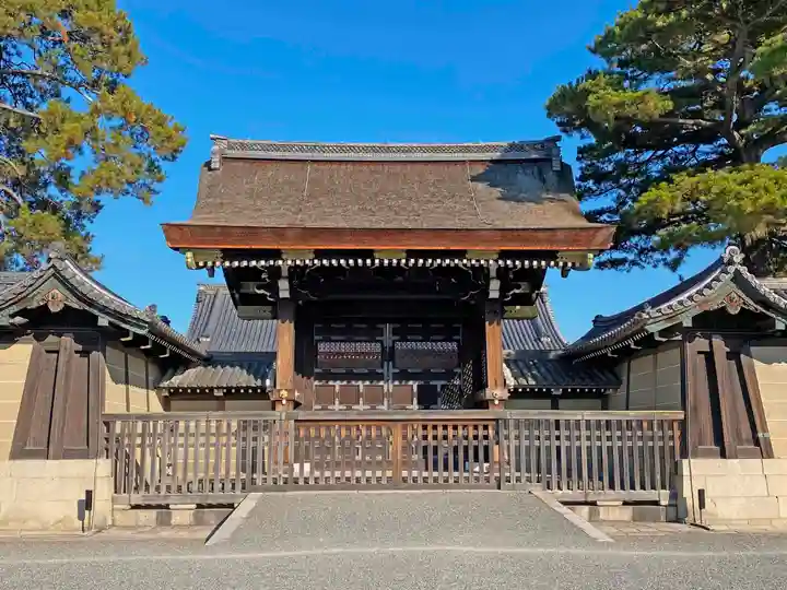 宗像神社の山門・神門