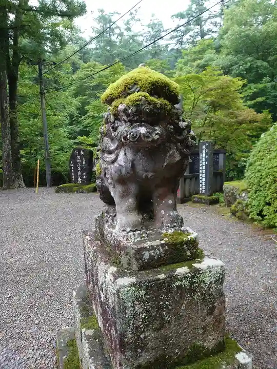 古峯神社の狛犬