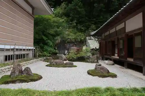 石馬寺の庭園