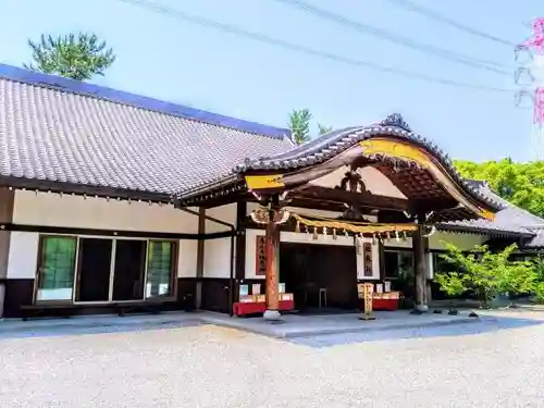 市原稲荷神社の本殿・本堂