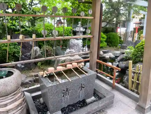 尾張猿田彦神社の{uncategorized: "未分類", other: "その他", undefined: "問題あり", building: "その他建物", grave: "お墓", sacred_gate: "鳥居", guardian: "狛犬", statue: "像", buddha: "仏像", history: "歴史", nature: "自然", garden: "庭園", animal: "動物", pagoda: "塔", temizu: "手水舎", mountain_gate: "山門・神門", sanctuary: "本殿・本堂", subordinate: "末社・摂社", art: "芸術", scenery: "景色", jizo: "地蔵", ema: "絵馬", goshuin: "御朱印", omikuji: "おみくじ", items: "授与品その他", amulet: "お守り", goshuincho: "御朱印帳", eats: "食事", festival: "お祭り", votive_dance: "神楽", shichigosan: "七五三参", wedding: "結婚式", experience: "体験その他", initially: "初詣", around: "周辺", anti_infection: "感染症対策"}