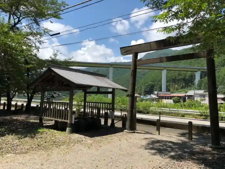 並大神社の鳥居