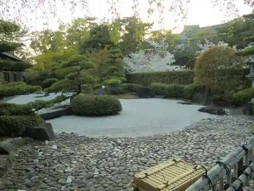 龍城神社の庭園