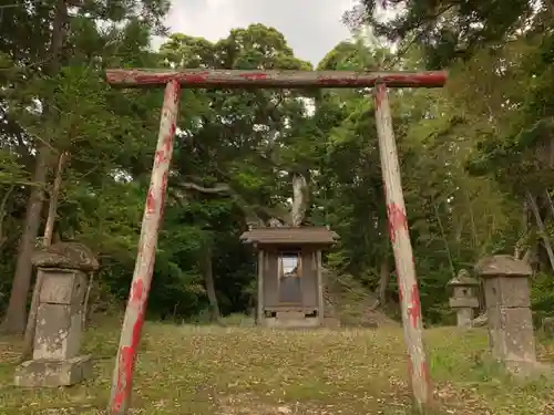 三宝荒神の鳥居