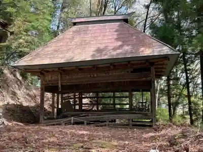 八代神明宮の{uncategorized: "未分類", other: "その他", undefined: "問題あり", building: "その他建物", grave: "お墓", sacred_gate: "鳥居", guardian: "狛犬", statue: "像", buddha: "仏像", history: "歴史", nature: "自然", garden: "庭園", animal: "動物", pagoda: "塔", temizu: "手水舎", mountain_gate: "山門・神門", sanctuary: "本殿・本堂", subordinate: "末社・摂社", art: "芸術", scenery: "景色", jizo: "地蔵", ema: "絵馬", goshuin: "御朱印", omikuji: "おみくじ", items: "授与品その他", amulet: "お守り", goshuincho: "御朱印帳", eats: "食事", festival: "お祭り", votive_dance: "神楽", shichigosan: "七五三参", wedding: "結婚式", experience: "体験その他", initially: "初詣", around: "周辺", anti_infection: "感染症対策"}