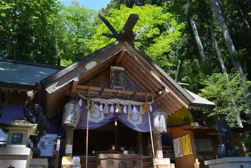 中之嶽神社の本殿