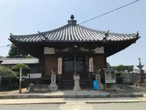 柞原寺の本殿