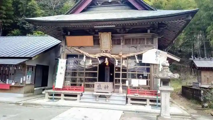 雲八幡宮の本殿・本堂