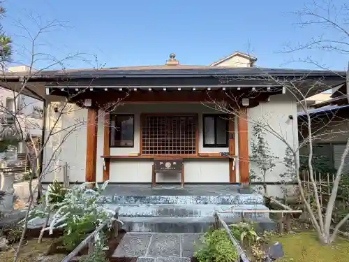 遍照寺の{uncategorized: "未分類", other: "その他", undefined: "問題あり", building: "その他建物", grave: "お墓", sacred_gate: "鳥居", guardian: "狛犬", statue: "像", buddha: "仏像", history: "歴史", nature: "自然", garden: "庭園", animal: "動物", pagoda: "塔", temizu: "手水舎", mountain_gate: "山門・神門", sanctuary: "本殿・本堂", subordinate: "末社・摂社", art: "芸術", scenery: "景色", jizo: "地蔵", ema: "絵馬", goshuin: "御朱印", omikuji: "おみくじ", items: "授与品その他", amulet: "お守り", goshuincho: "御朱印帳", eats: "食事", festival: "お祭り", votive_dance: "神楽", shichigosan: "七五三参", wedding: "結婚式", experience: "体験その他", initially: "初詣", around: "周辺", anti_infection: "感染症対策"}