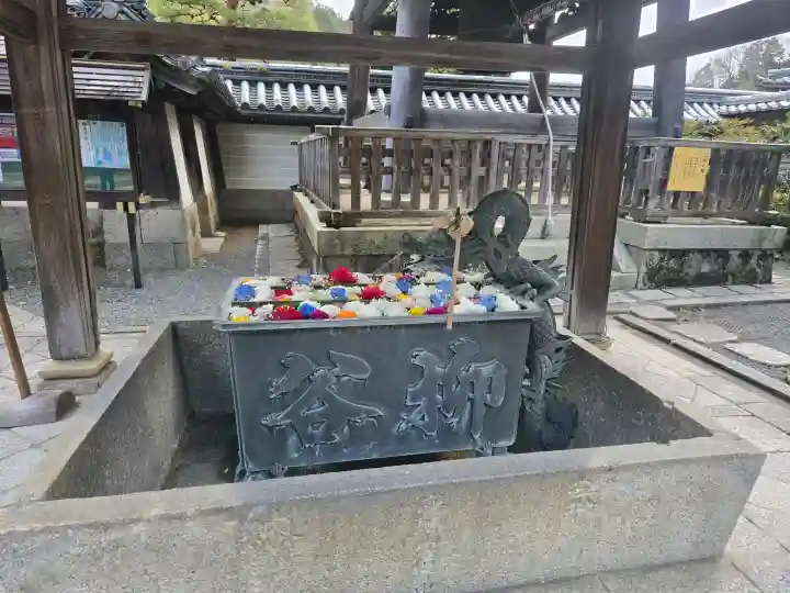 柳谷観音 楊谷寺の{uncategorized: "未分類", other: "その他", undefined: "問題あり", building: "その他建物", grave: "お墓", sacred_gate: "鳥居", guardian: "狛犬", statue: "像", buddha: "仏像", history: "歴史", nature: "自然", garden: "庭園", animal: "動物", pagoda: "塔", temizu: "手水舎", mountain_gate: "山門・神門", sanctuary: "本殿・本堂", subordinate: "末社・摂社", art: "芸術", scenery: "景色", jizo: "地蔵", ema: "絵馬", goshuin: "御朱印", omikuji: "おみくじ", items: "授与品その他", amulet: "お守り", goshuincho: "御朱印帳", eats: "食事", festival: "お祭り", votive_dance: "神楽", shichigosan: "七五三参", wedding: "結婚式", experience: "体験その他", initially: "初詣", around: "周辺", anti_infection: "感染症対策"}