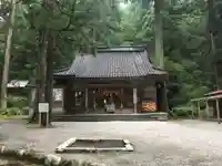 雄山神社中宮祈願殿の本殿・本堂
