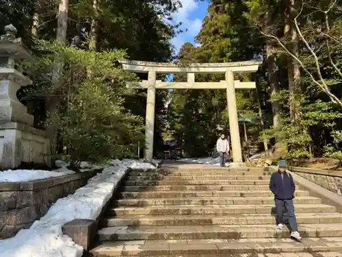 彌彦神社の鳥居