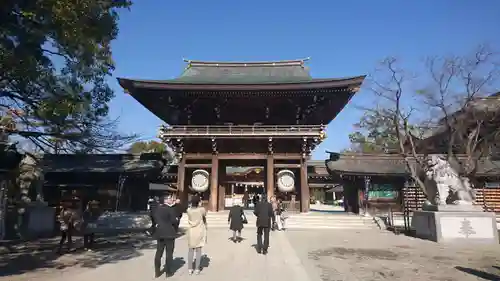 寒川神社の山門・神門