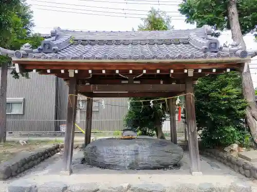 八幡社 (千秋町浮野）の手水舎